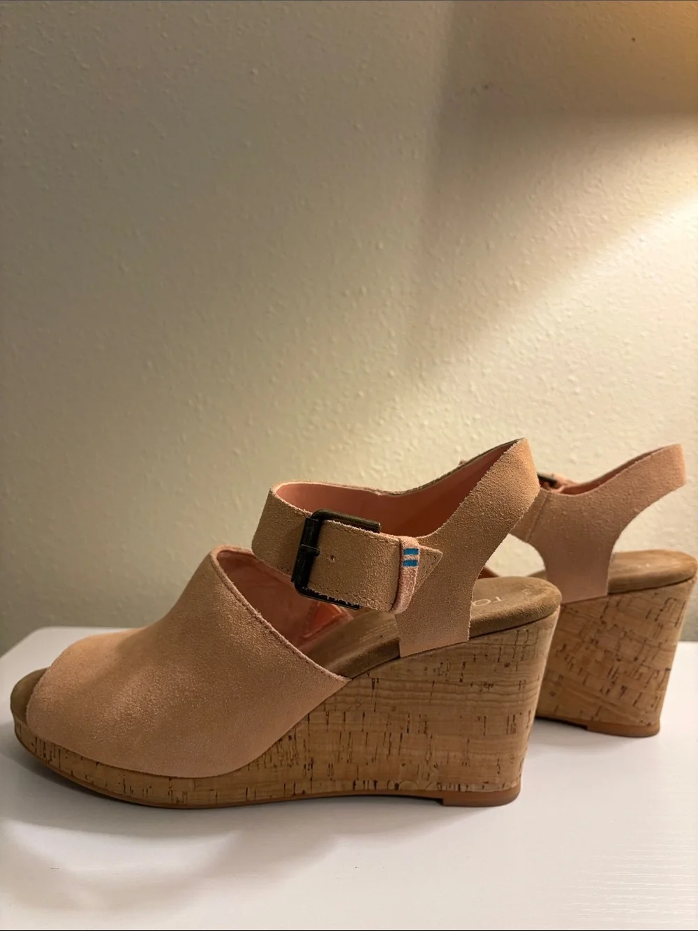 Women’s pink Suede Wedge Sandals with Buckle Strap